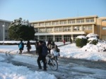 雪の原町高校